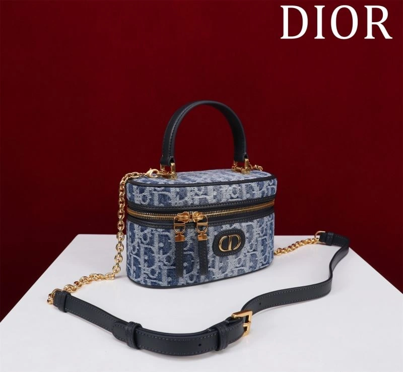 Effortless Christian Dior Cosmetic Bags 71173