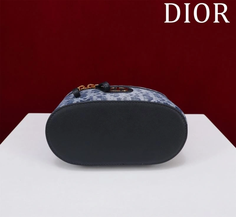 Effortless Christian Dior Cosmetic Bags 71173