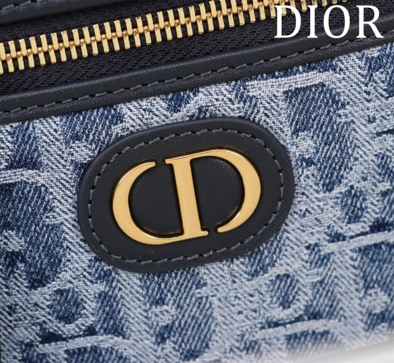 Effortless Christian Dior Cosmetic Bags 71173
