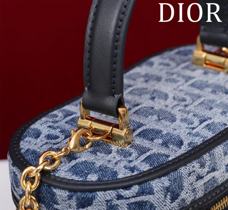 Effortless Christian Dior Cosmetic Bags 71173