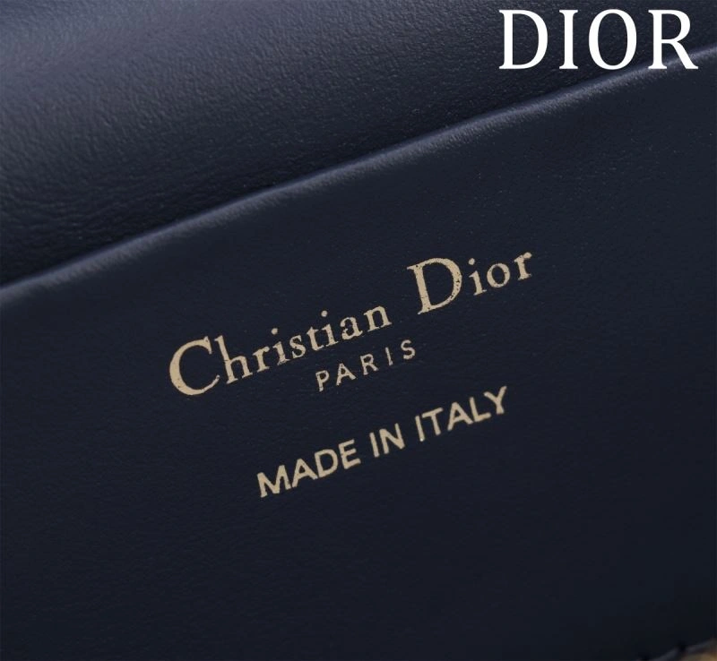 Effortless Christian Dior Cosmetic Bags 71173