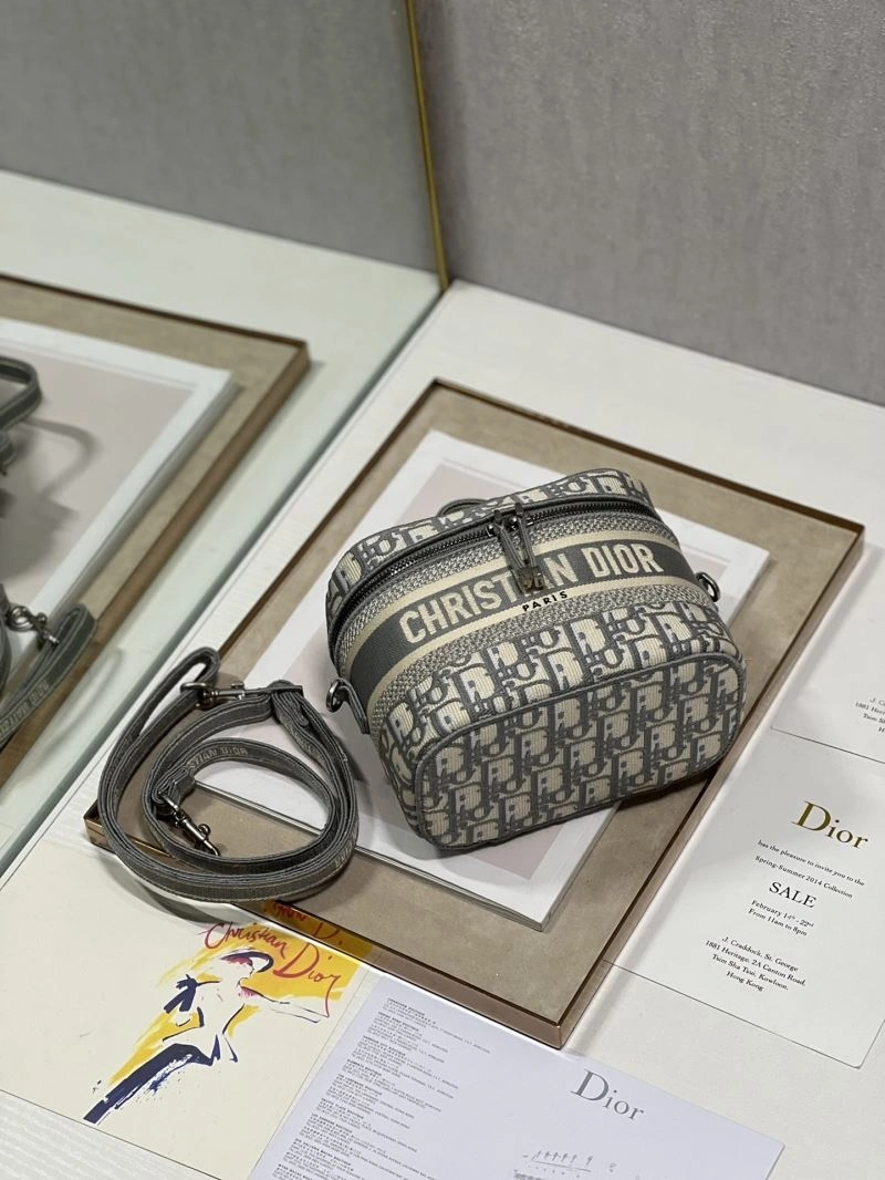 RelaxedFit Christian Dior Cosmetic Bags 71156