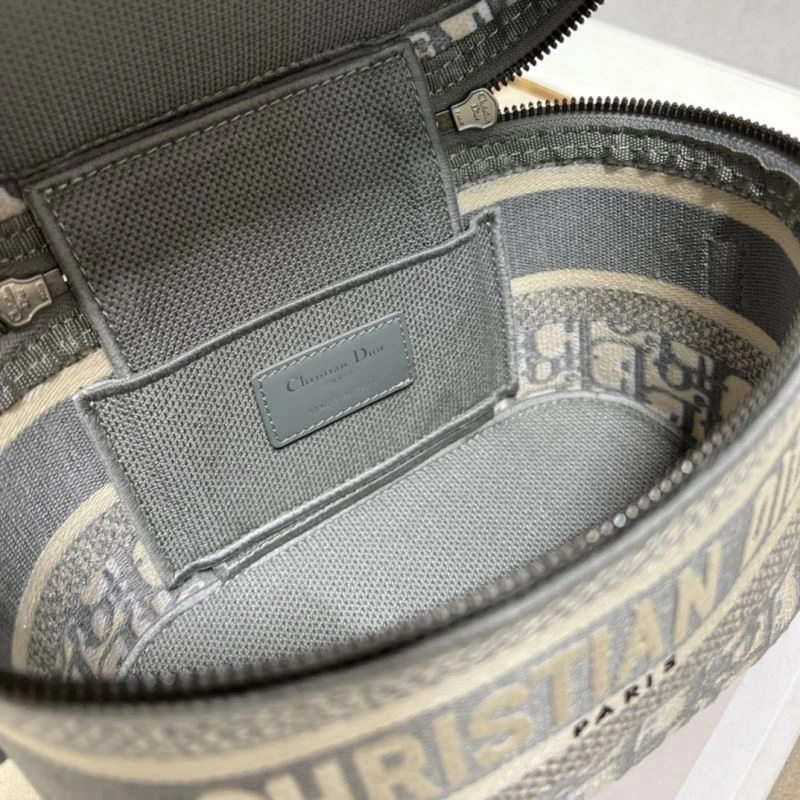 RelaxedFit Christian Dior Cosmetic Bags 71156