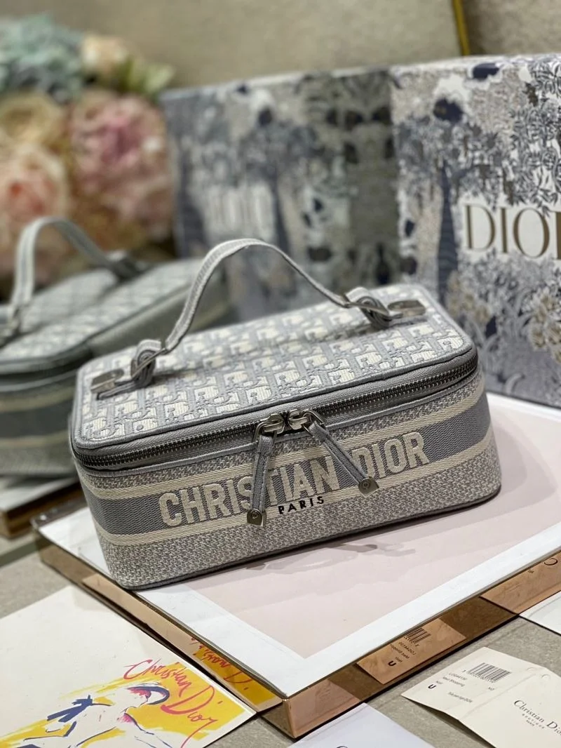Affordable Christian Dior Cosmetic Bags 47593