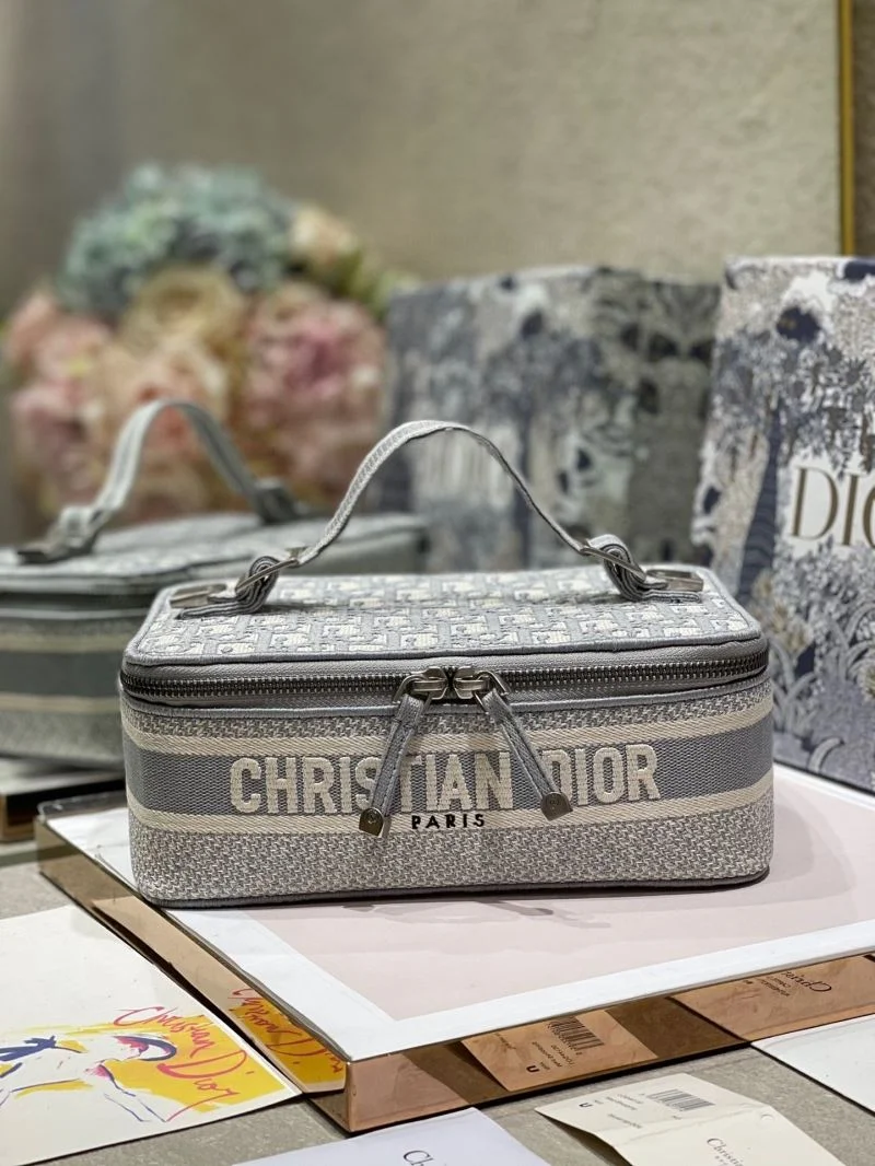 Affordable Christian Dior Cosmetic Bags 47593