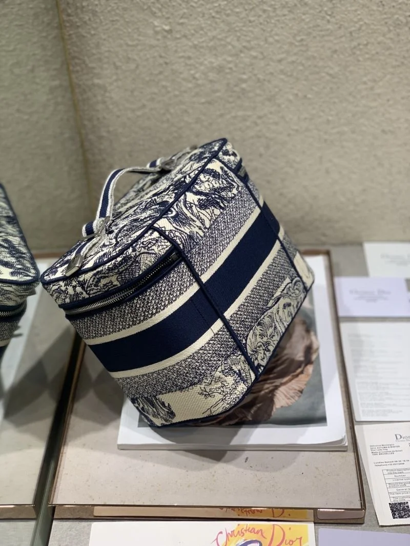 Christian Dior Cosmetic Bags FastDry 47592