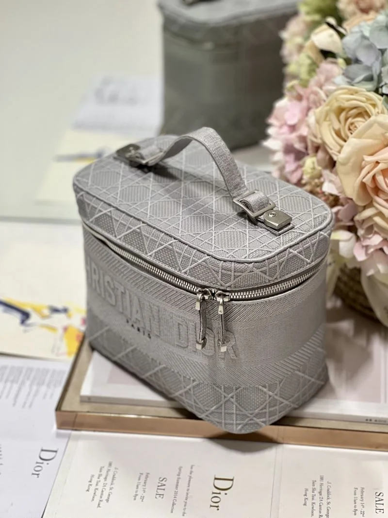 Christian Dior Cosmetic Bags Soft 47623