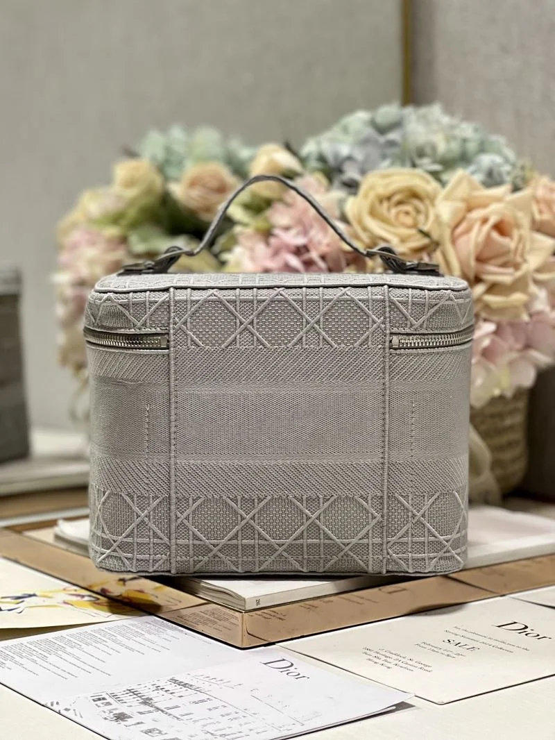 Christian Dior Cosmetic Bags Soft 47623
