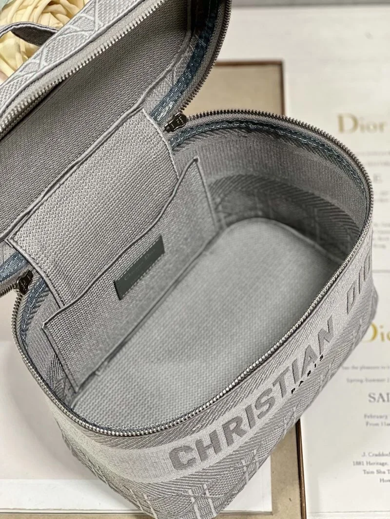 Christian Dior Cosmetic Bags Soft 47623