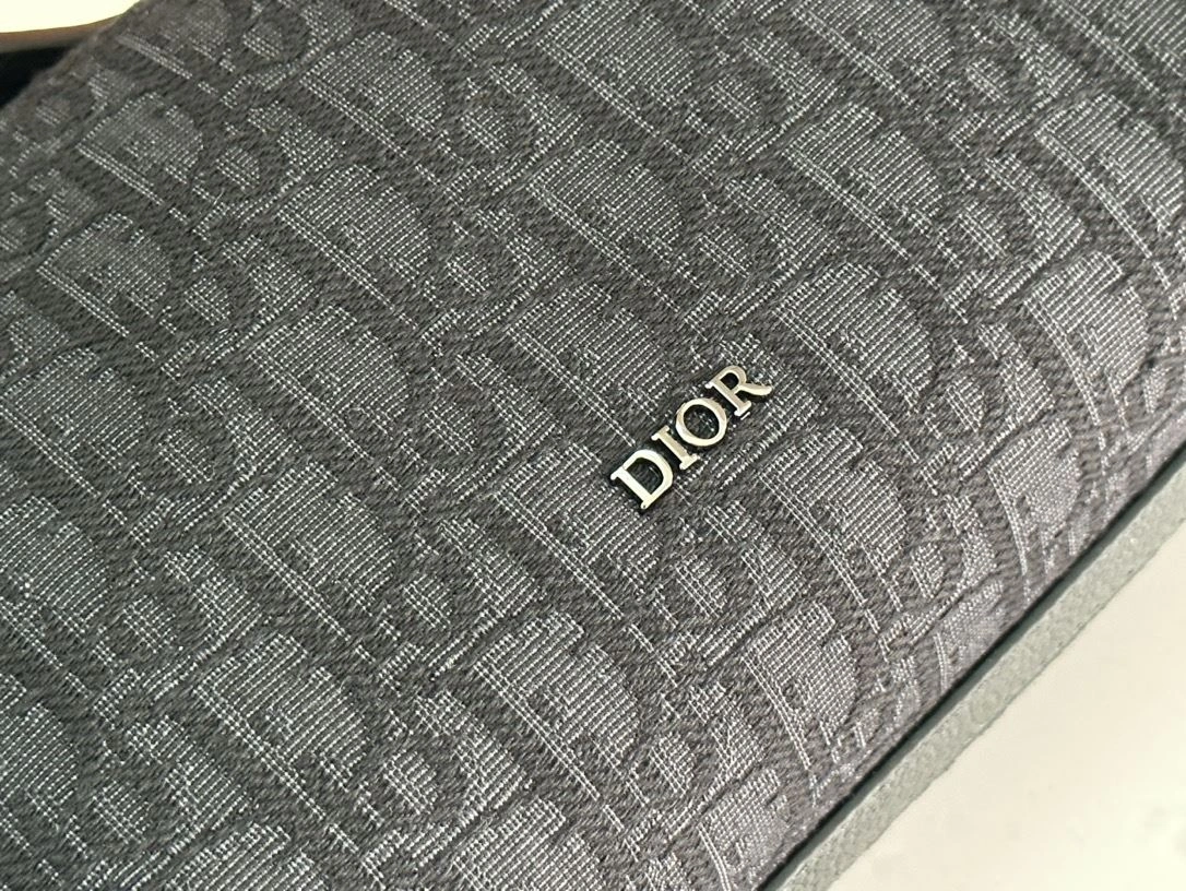 Unisex Christian Dior Cosmetic Bags 92231