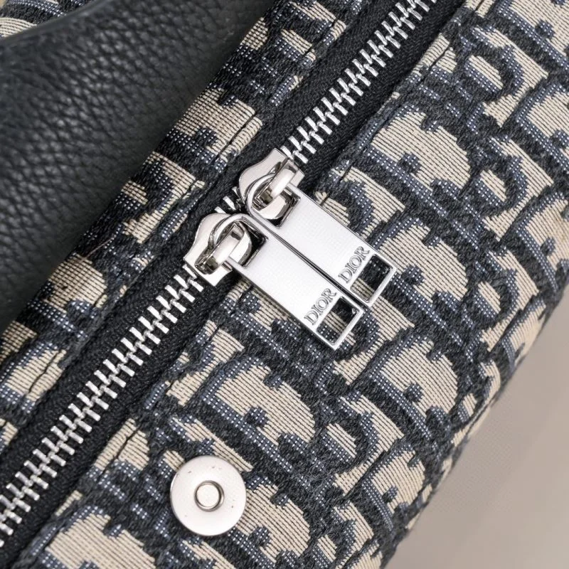 Modern Christian Dior Cosmetic Bags 46441