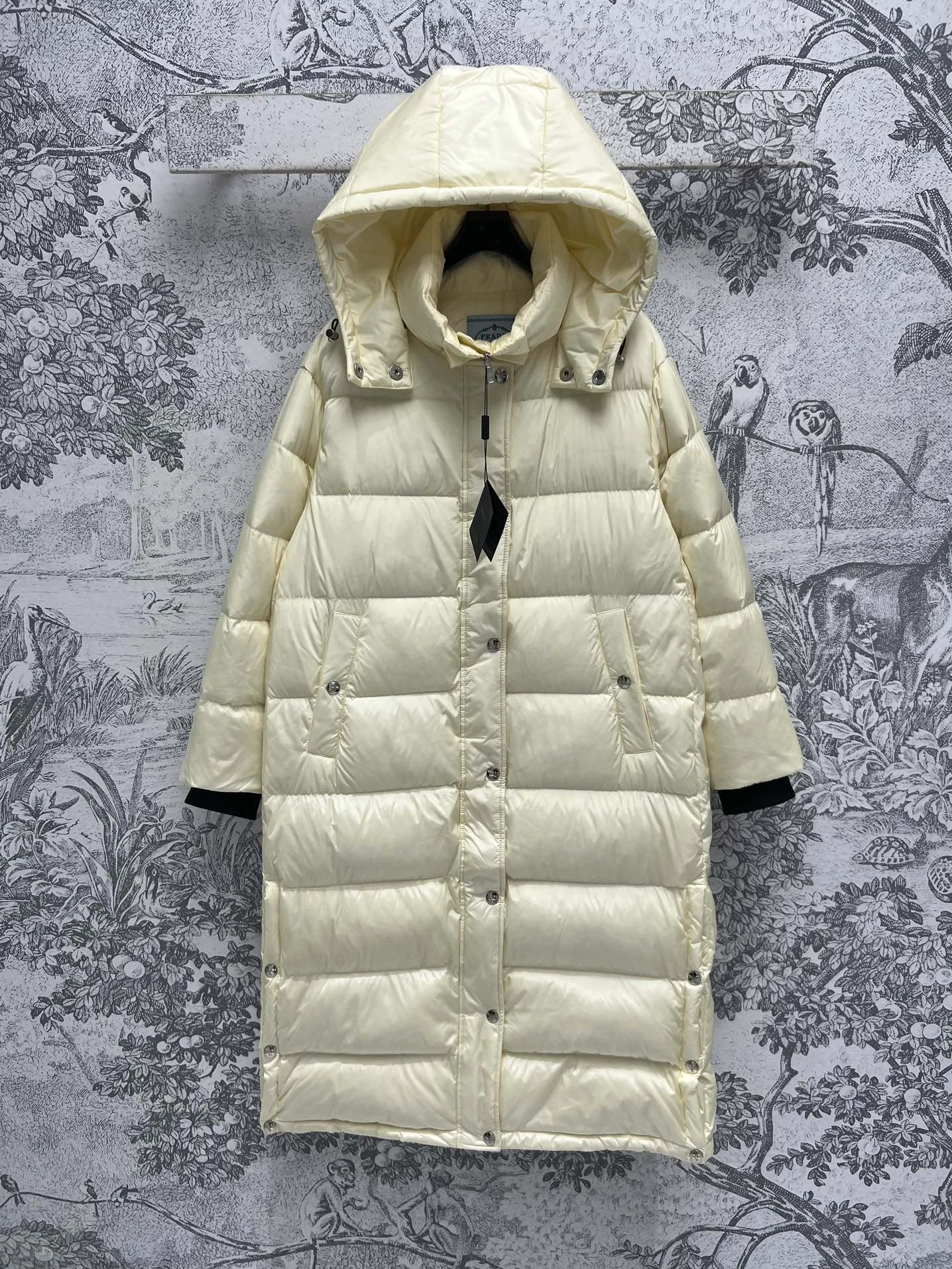 Christian Dior Down Jackets Modern 118037