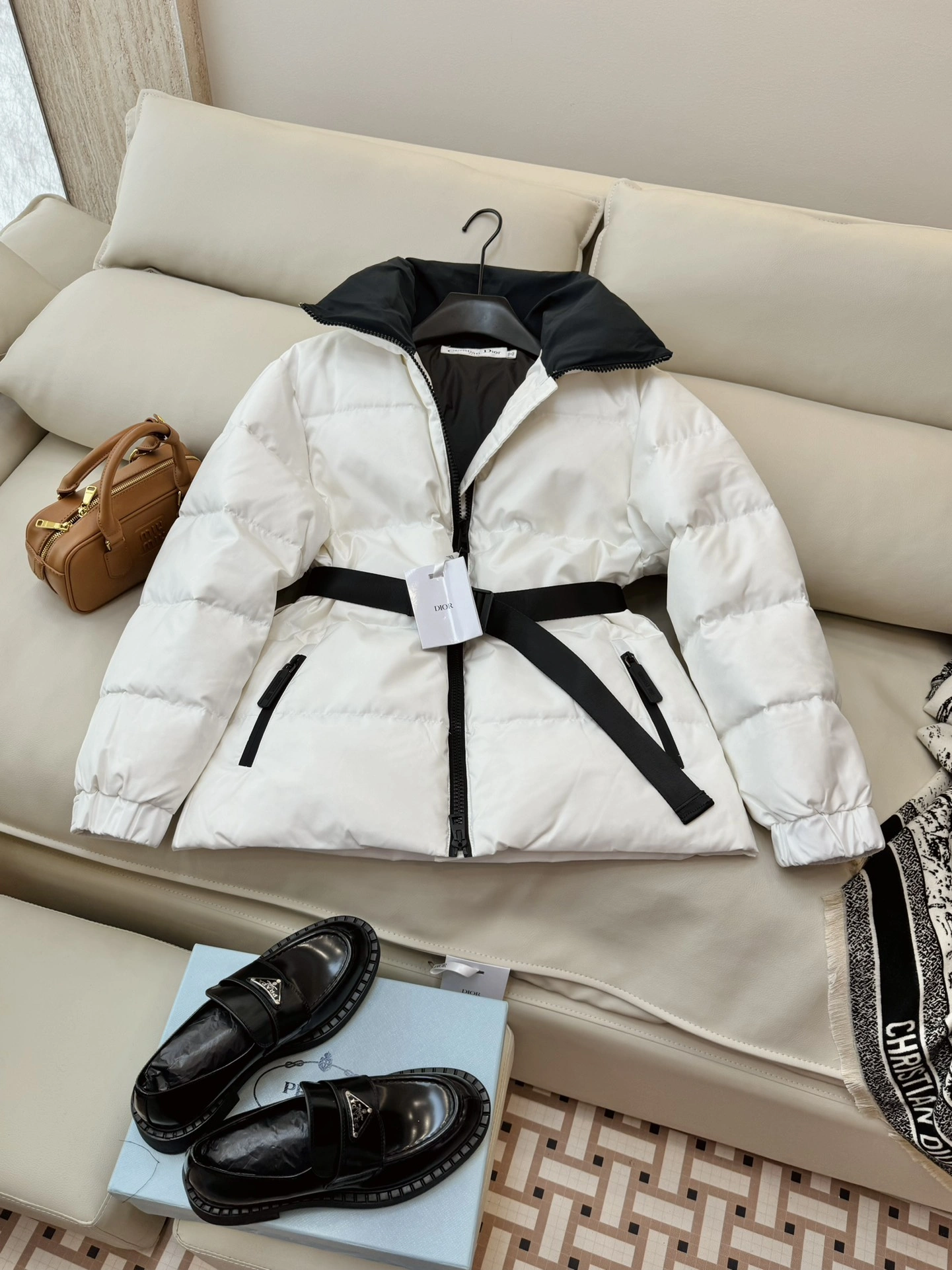 Christian Dior Down Jackets Stretchable 118041