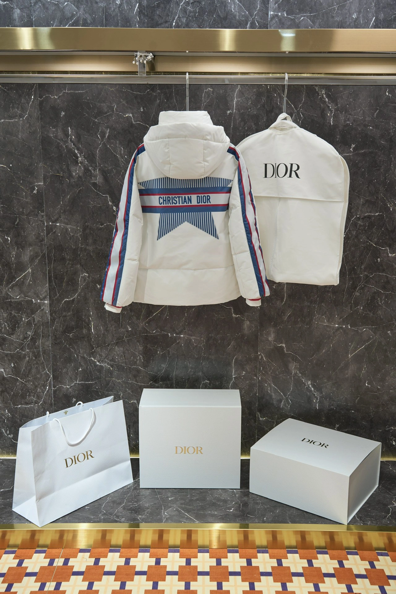 EasyMatch Christian Dior Down Jackets 118023