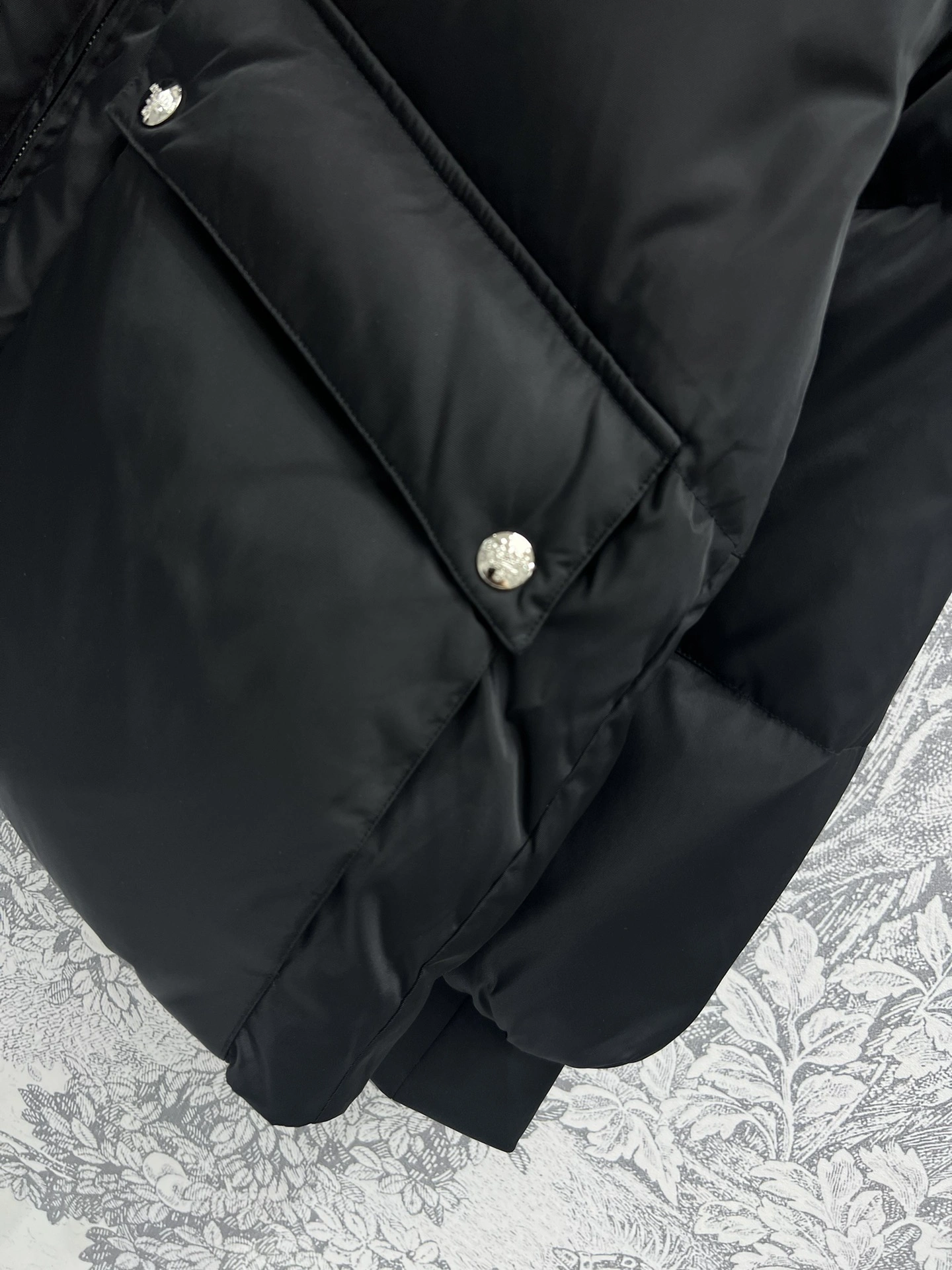 Christian Dior Down Jackets Stylish 118008