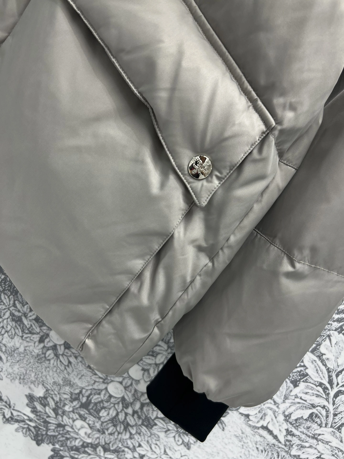 Christian Dior Down Jackets Comfortable 117999