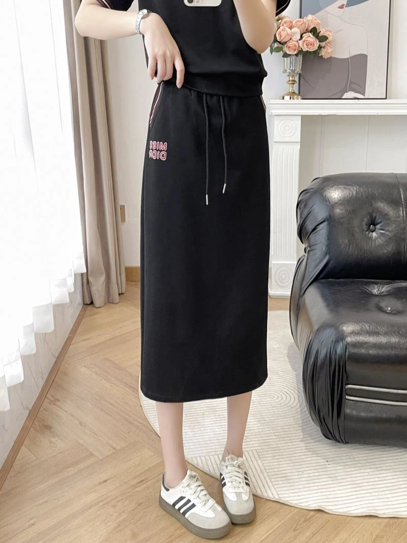 WellDesigned Christian Dior Dress Suits 117623