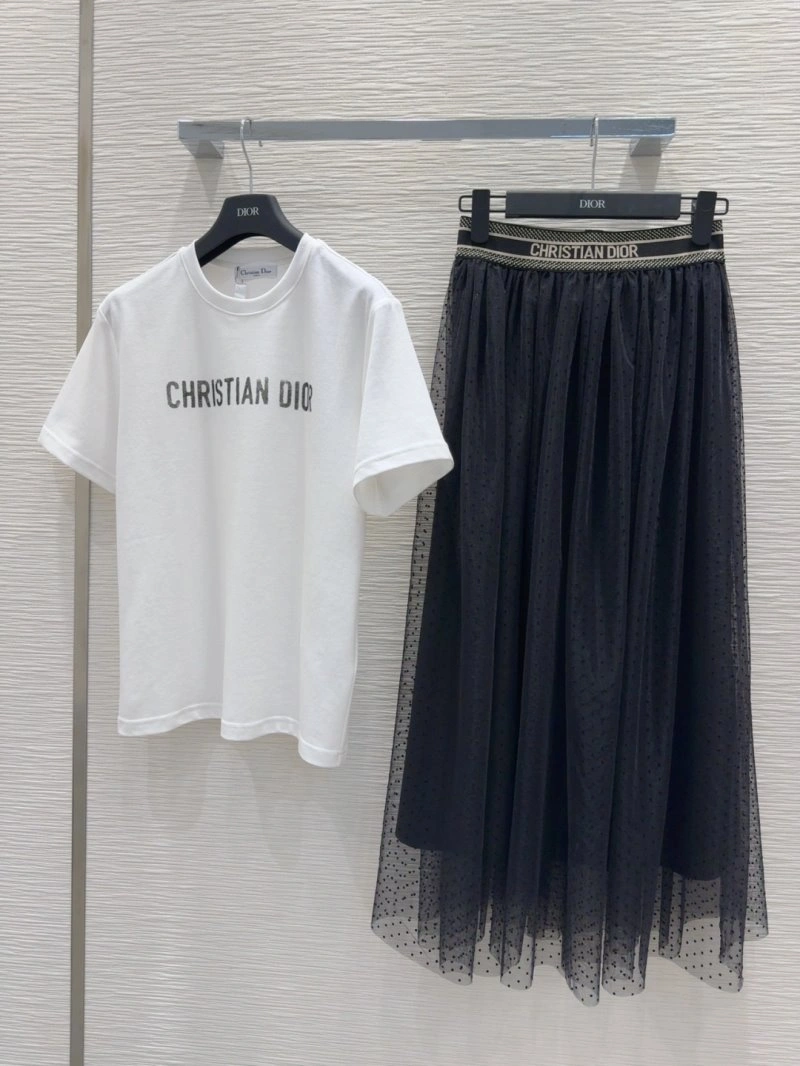 Classic Christian Dior Dress Suits 113110