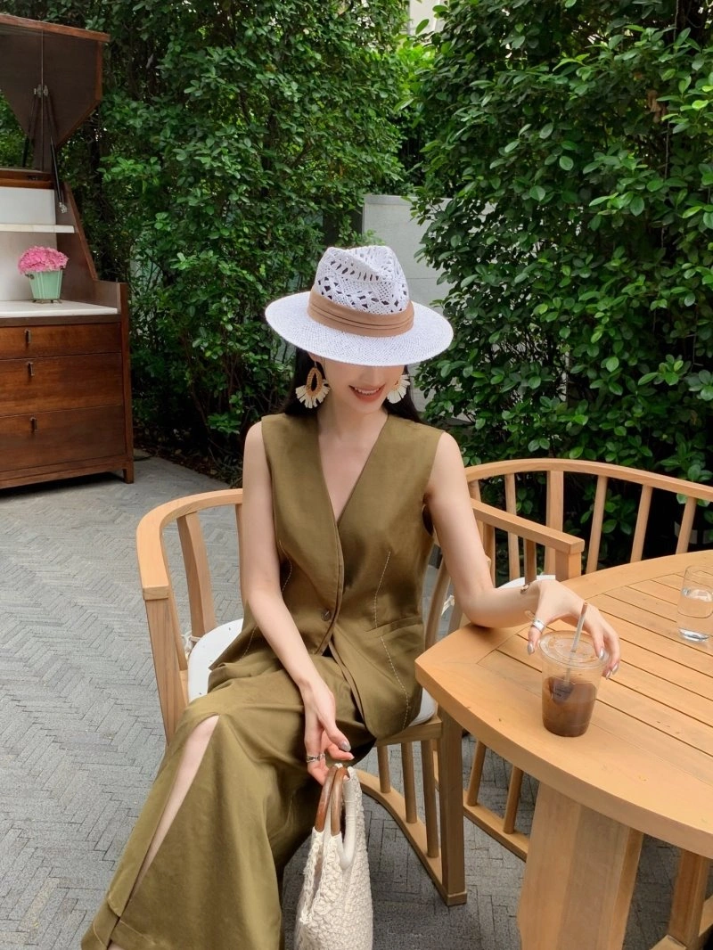 Stylish Christian Dior Dress Suits 113060