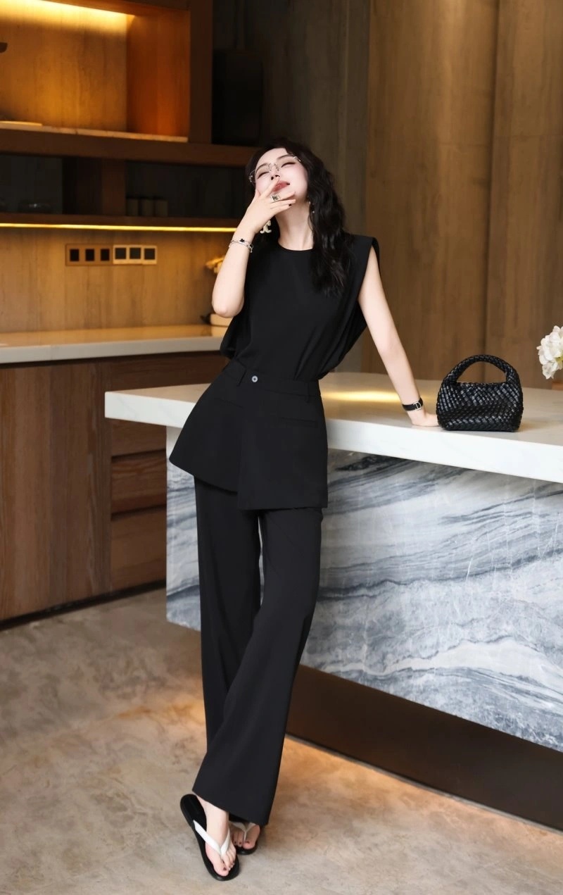Flexible Christian Dior Dress Suits 114477