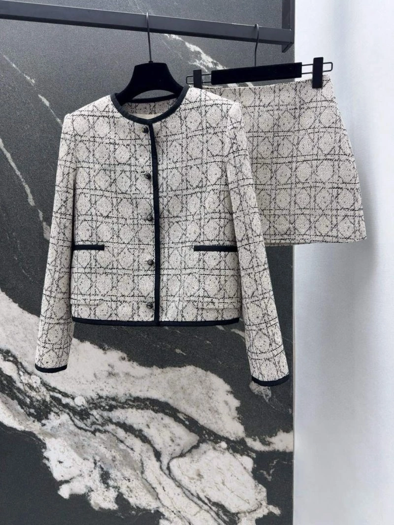 DailyWear Christian Dior Dress Suits 113810