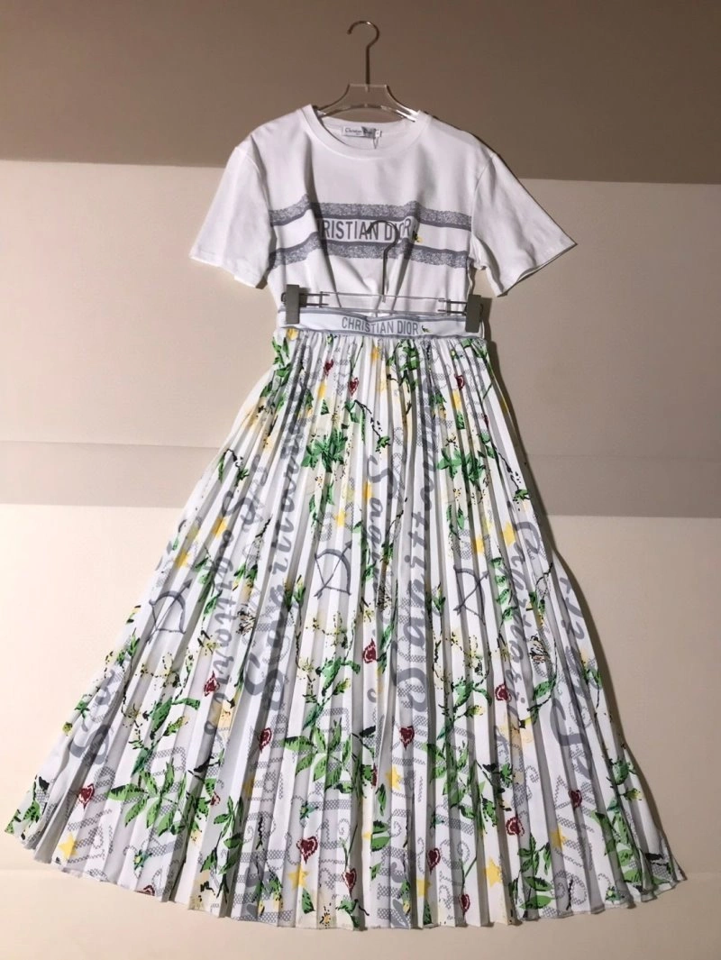Chic Christian Dior Dress Suits 113488