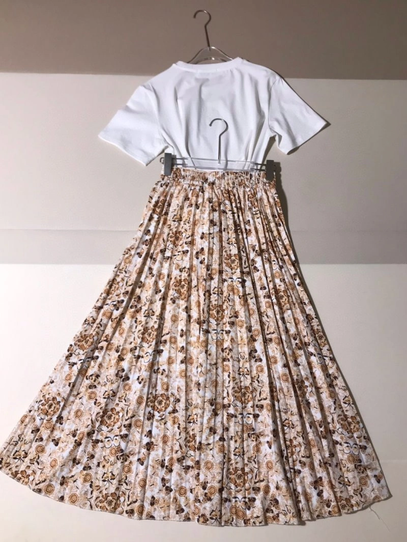 Fashionable Christian Dior Dress Suits 113484