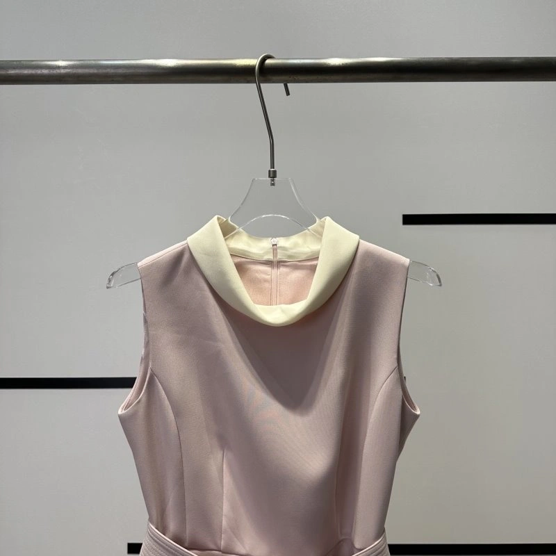 Sleek Christian Dior Dress 113279