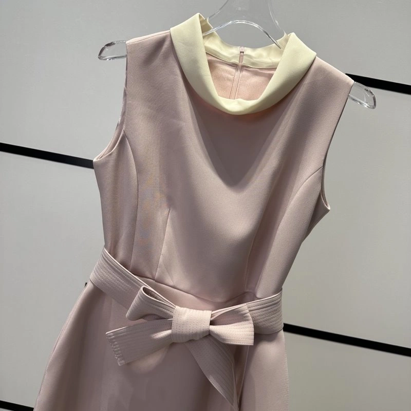 Sleek Christian Dior Dress 113279