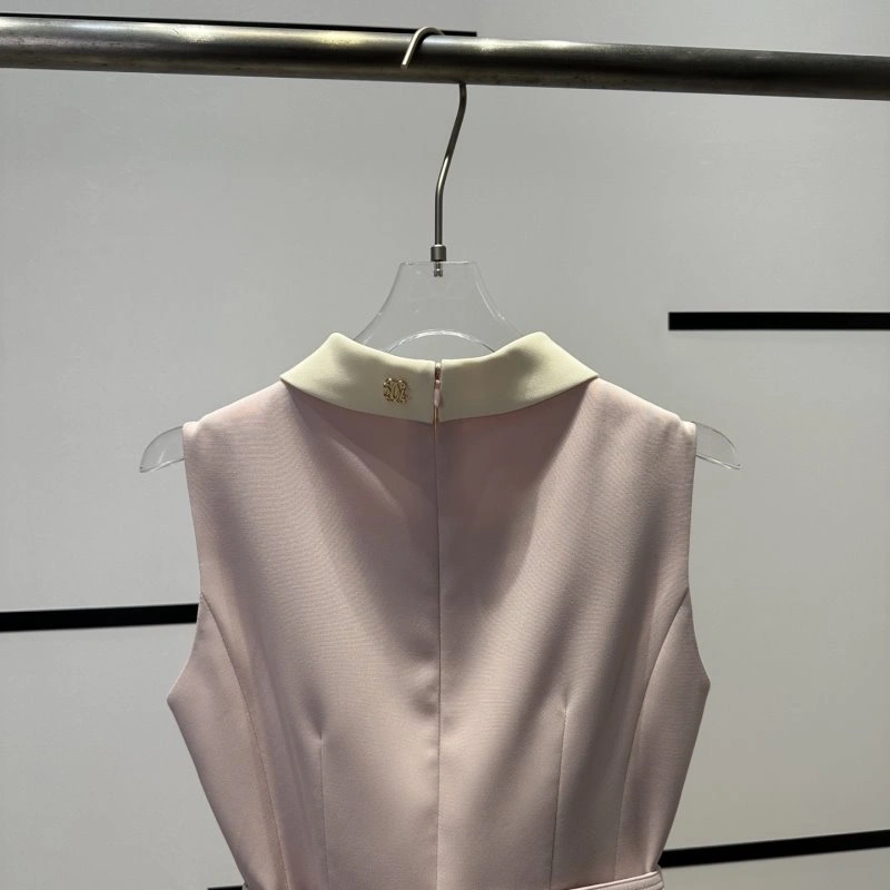 Sleek Christian Dior Dress 113279
