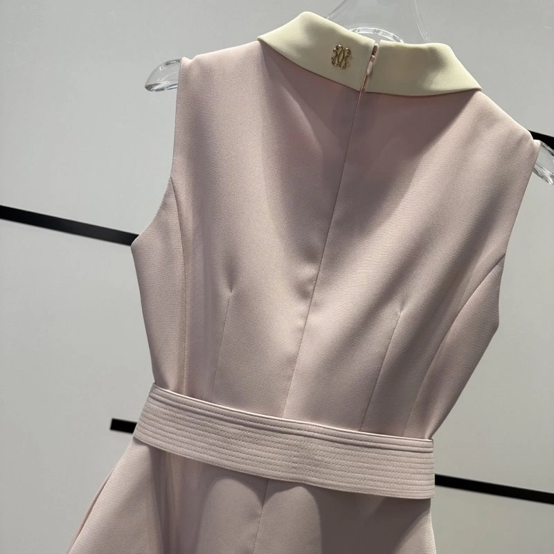 Sleek Christian Dior Dress 113279