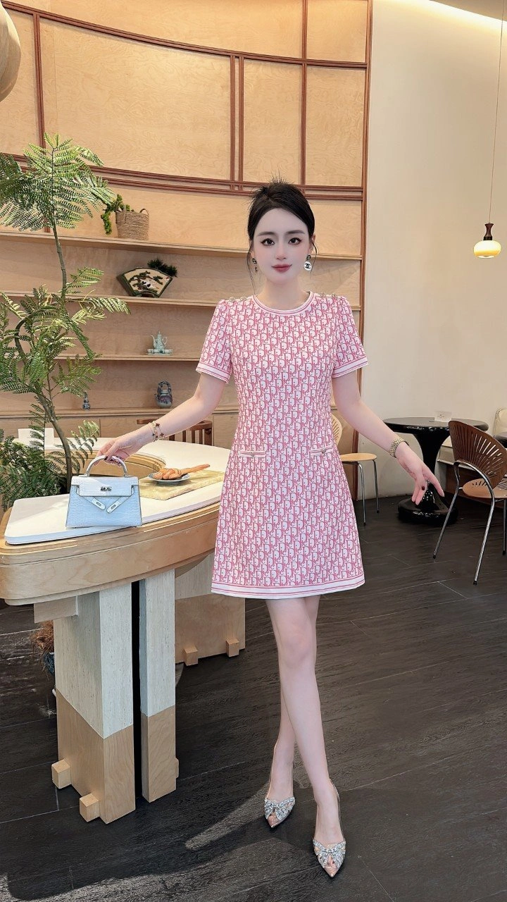 Trendy Christian Dior Dress 113086