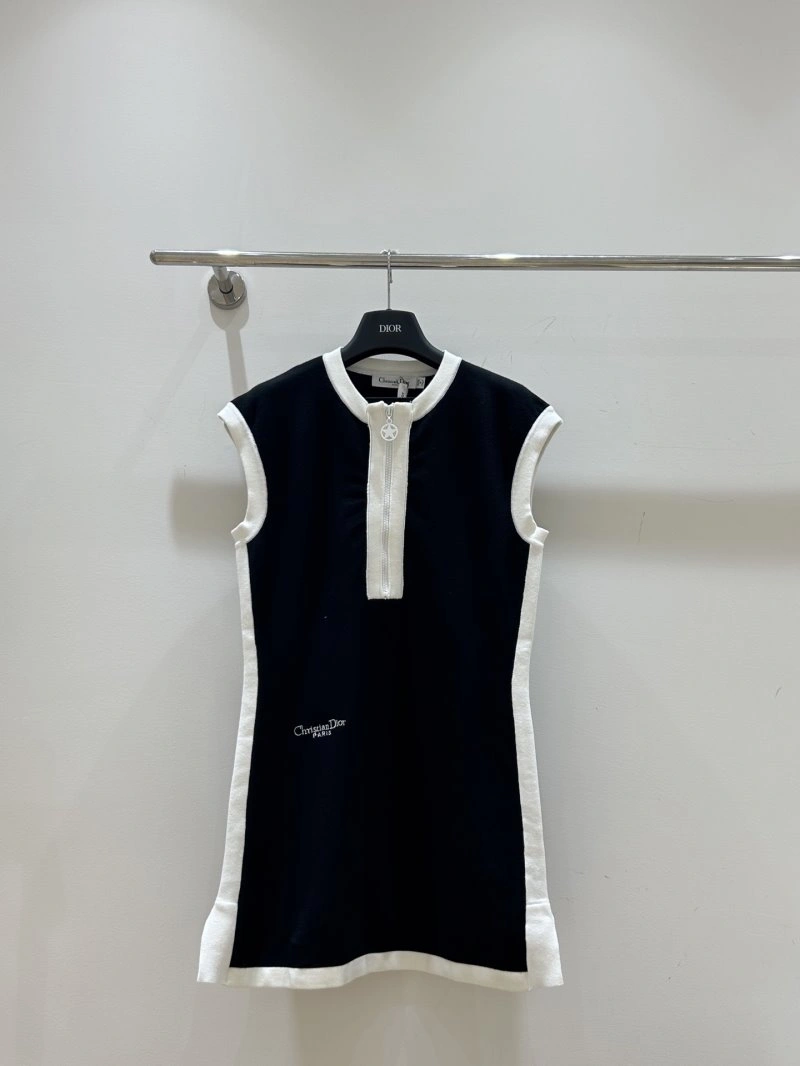 Trendsetting Christian Dior Dress 113079