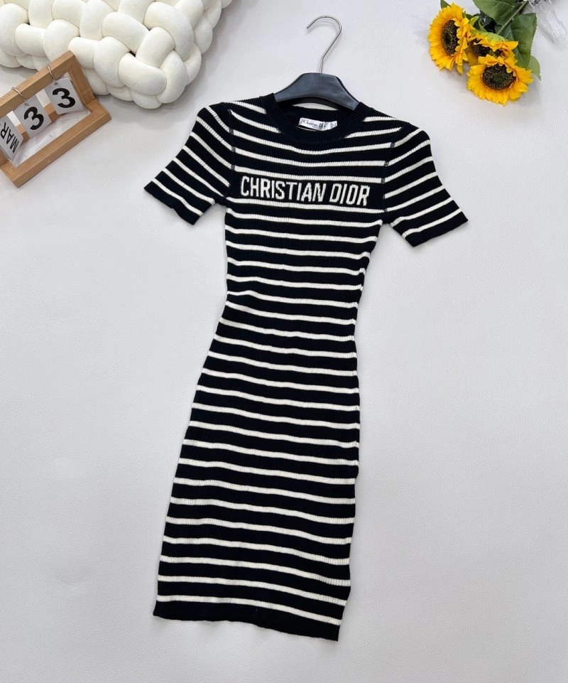 Neat Christian Dior Dress 112566