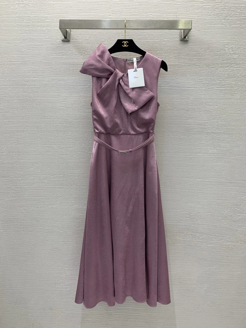 Snug Christian Dior Dress 112422