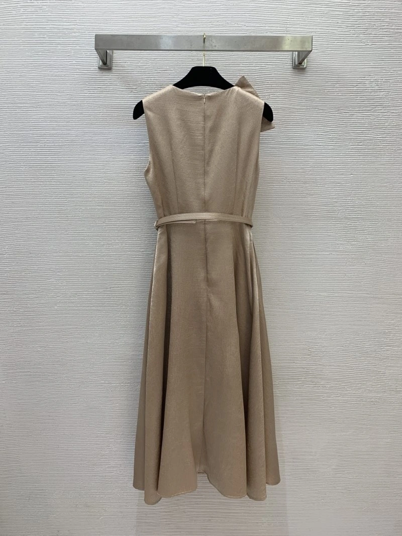 Snug Christian Dior Dress 112422