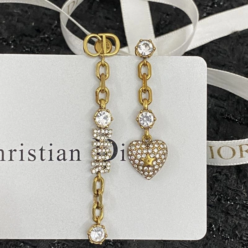 Attractive Christian Dior Earrings 236048