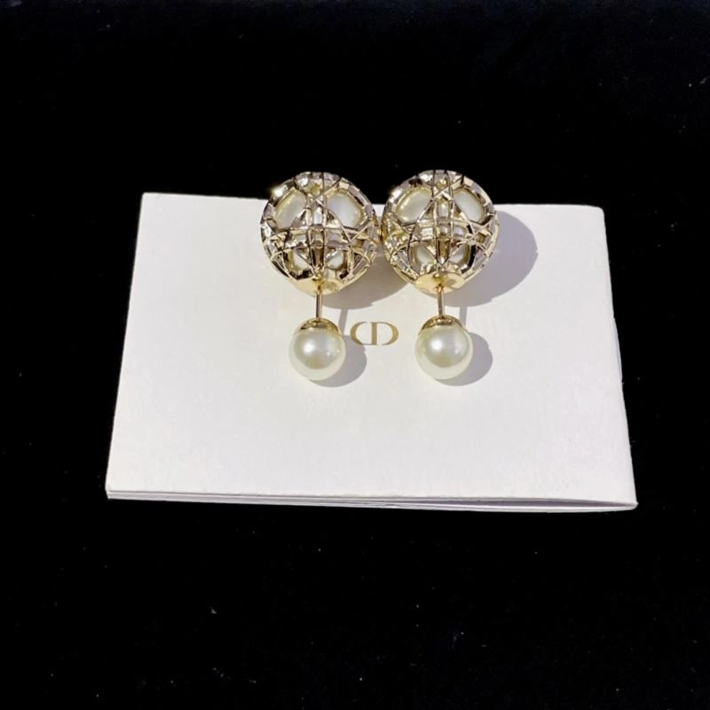 UrbanStyle Christian Dior Earrings 236045