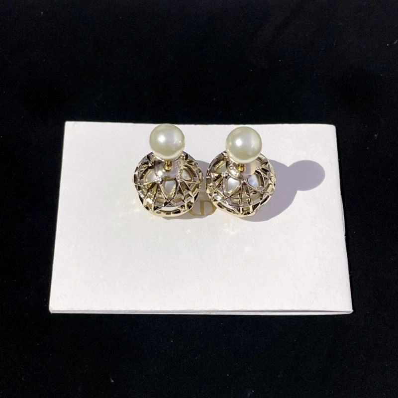 UrbanStyle Christian Dior Earrings 236045