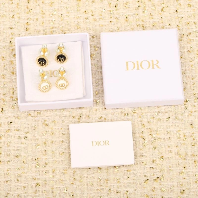 Christian Dior Earrings Functional 236030