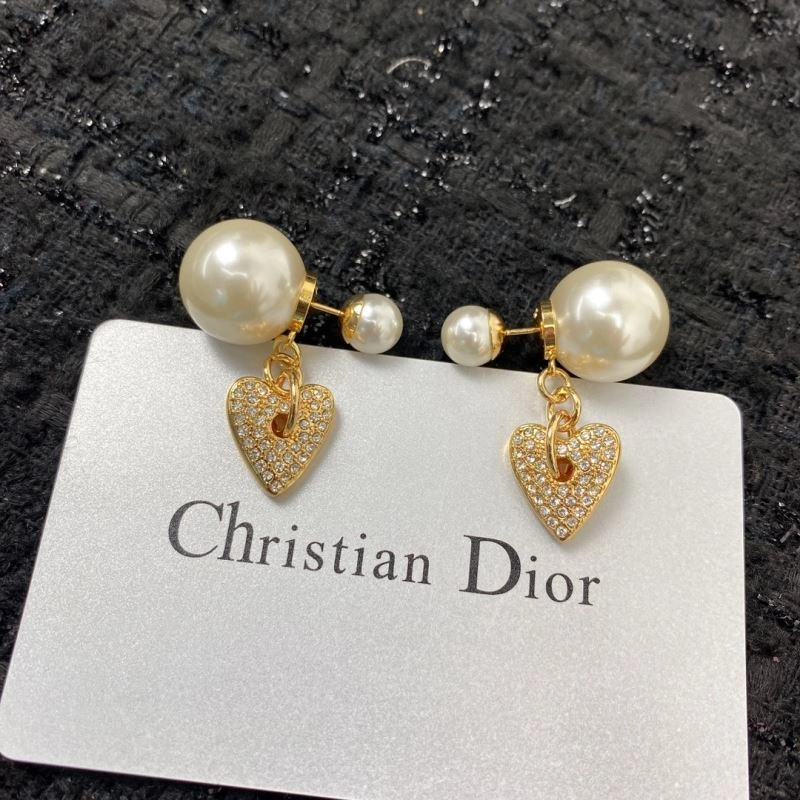 Christian Dior Earrings Versatile 235806