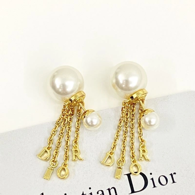 Christian Dior Earrings Supportive 235777