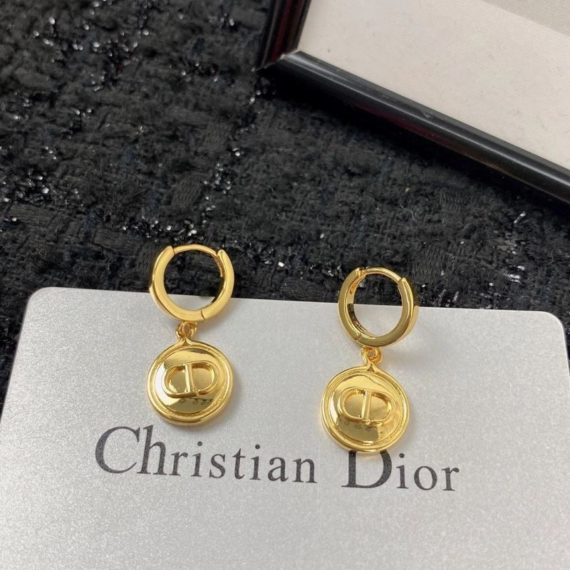 Christian Dior Earrings Trendsetting 235782