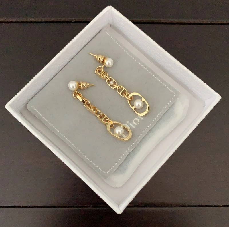 MoistureWicking Christian Dior Earrings 236349