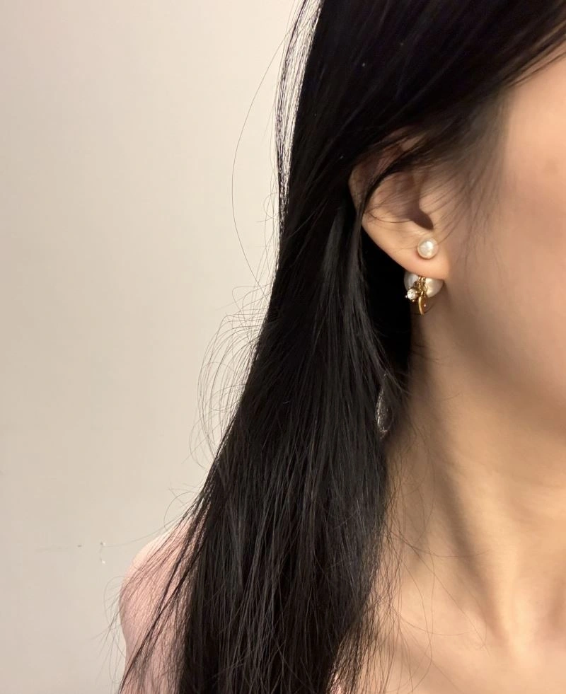 Christian Dior Earrings DailyWear 236332