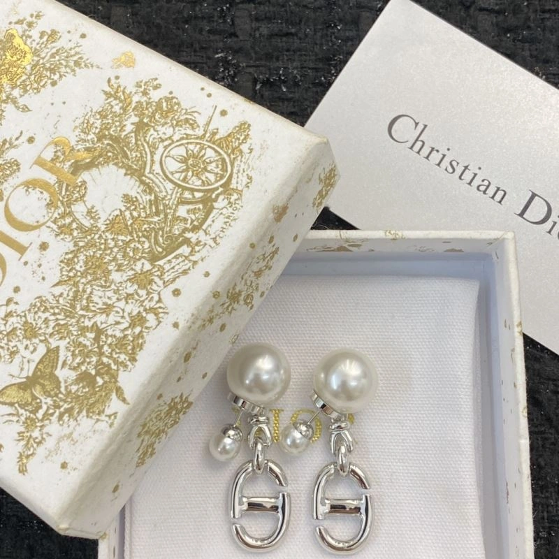 Christian Dior Earrings UrbanChic 236317