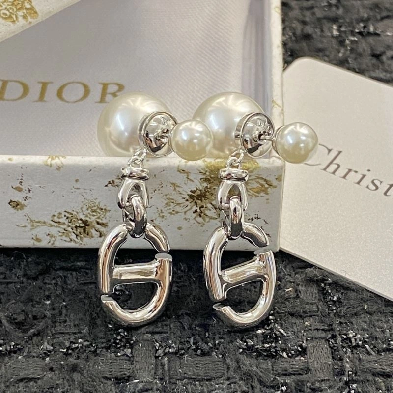 Christian Dior Earrings UrbanChic 236317
