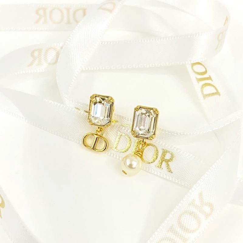 Sustainable Christian Dior Earrings 235598