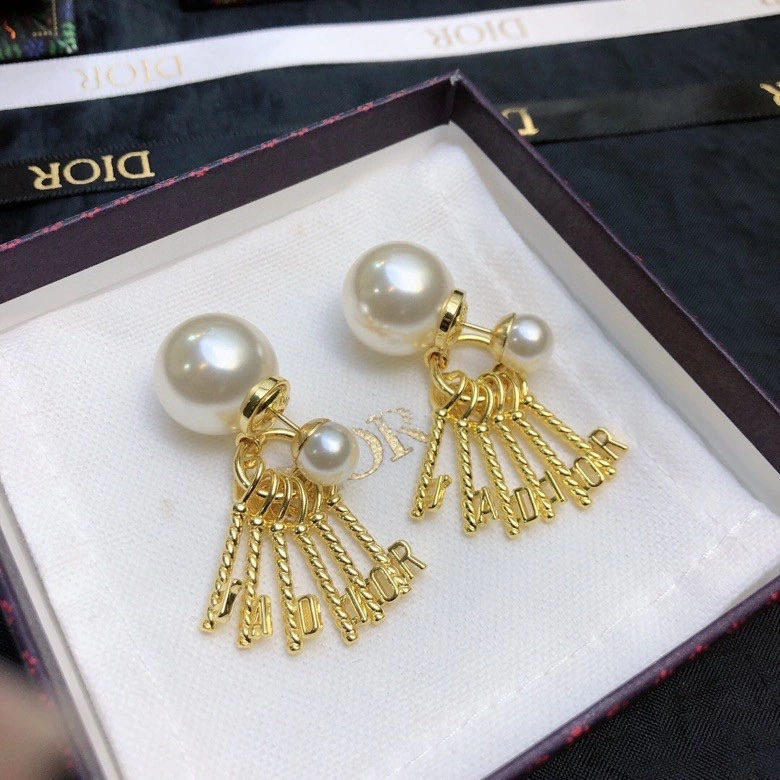 Christian Dior Earrings Chic 235590