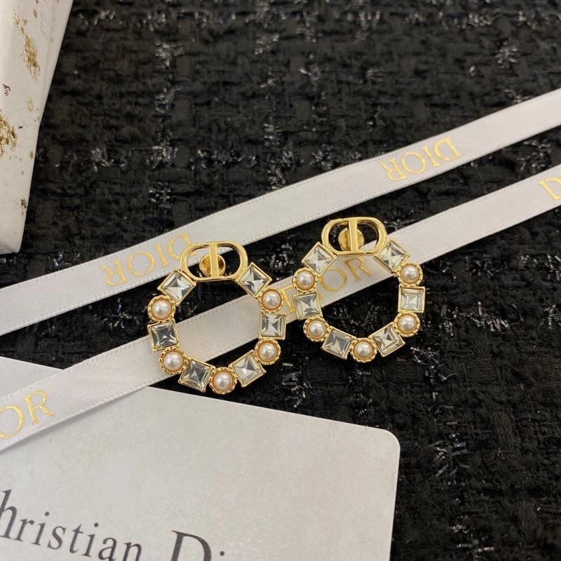 Fashionable Christian Dior Earrings 235651